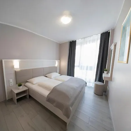 Apartahotel Arabest & Boardinghouse 3*